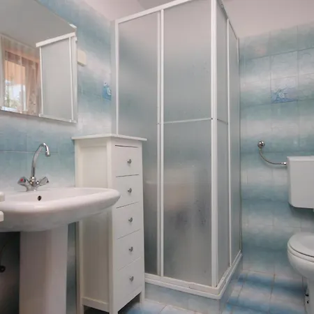 With A Parking Space Rozac, - 7072 Appartement