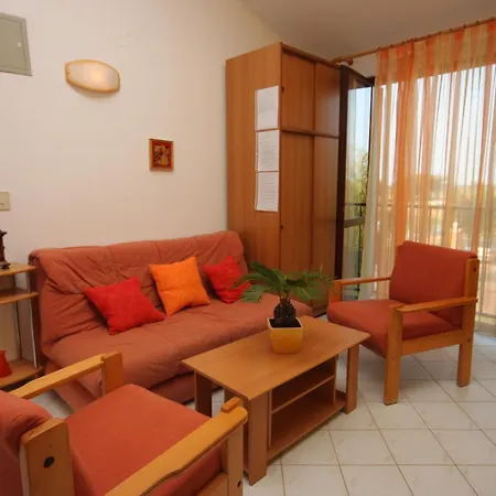 With A Parking Space Rozac, - 7072 Apartamento